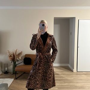 FAUX SNAKE TRENCH